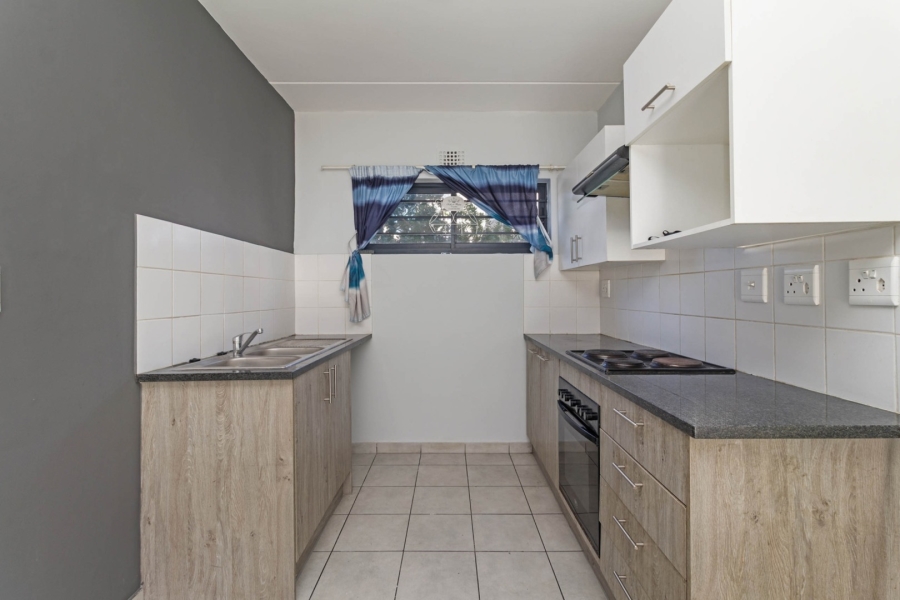 To Let 2 Bedroom Property for Rent in Parklands Western Cape